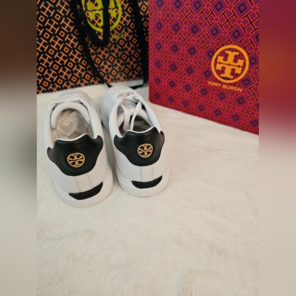 BRAND NEW! TORY BURCH Howell Court Sneaker (Women) - Picture 3 of 11